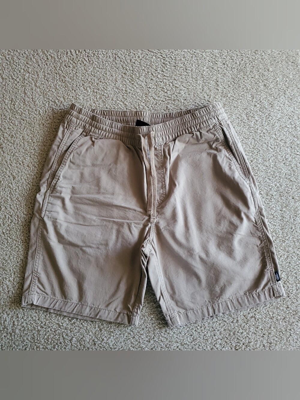 NWOT Vans khaki shorts
